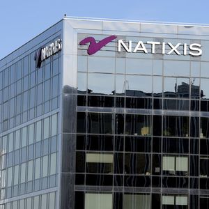 Actionnaire historique de H2O, Natixis est en train de revendre ses 50 % du capital de la boutique de gestion londonienne à son management.