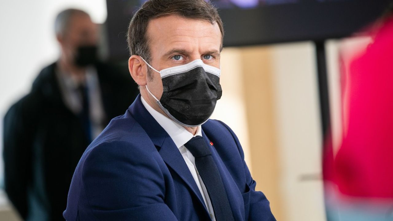 L'opinion des Français à l'égard d'Emmanuel Macron reste principalement guidée par la gestion de la crise sanitaire.