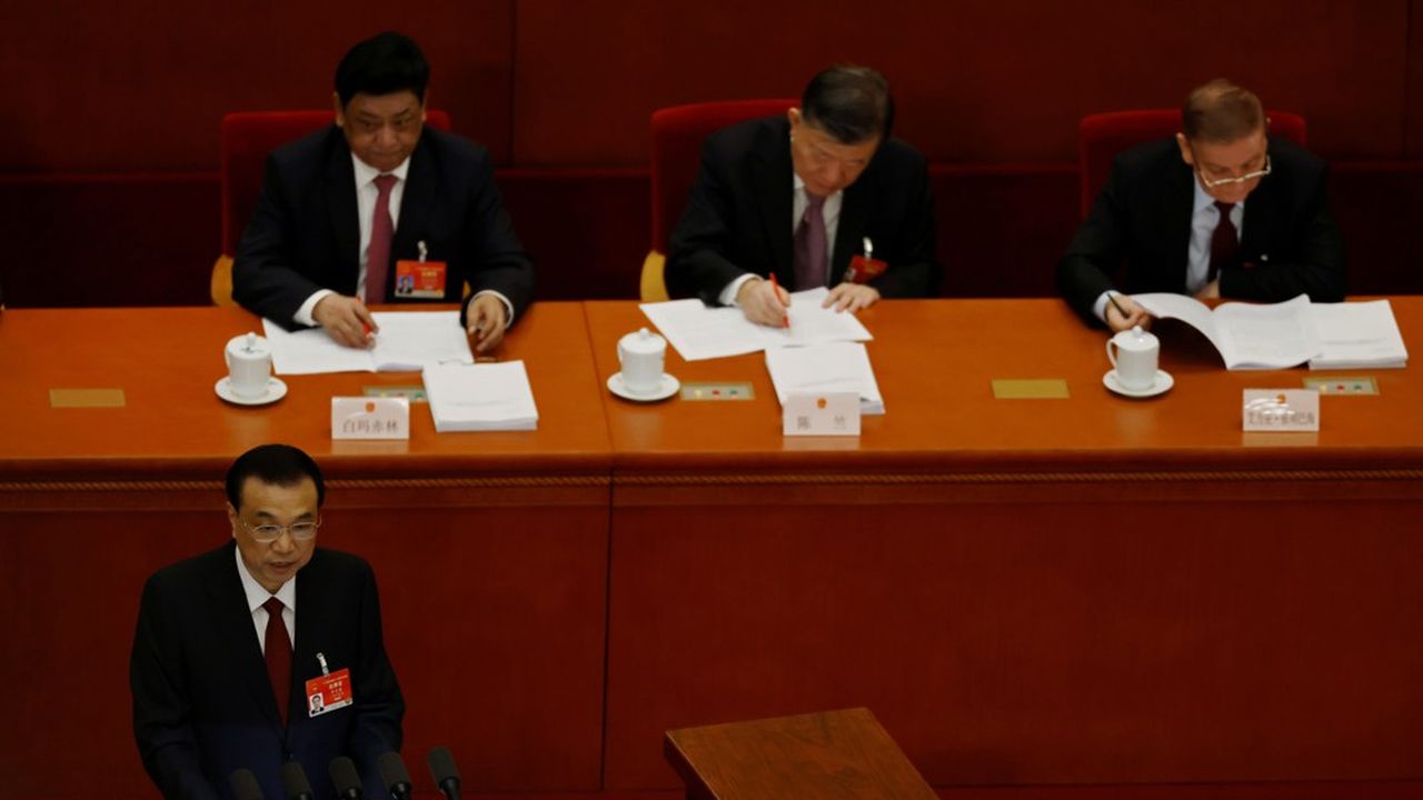 « Cette année, le développement de la Chine se trouvera toujours confronté à de nombreux risques et défis. Mais les fondamentaux de son développement économique continuent de justifier notre optimisme sur son évolution à long terme », a expliqué Li Keqiang.