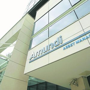 Amundi a rapproché mi-janvier trois métiers au sein d'Amundi Technology : les forces de vente d'Amundi Services, les équipes de projets, et les équipes informatiques. La table de négociation Amundi Intermédiation reste à part.