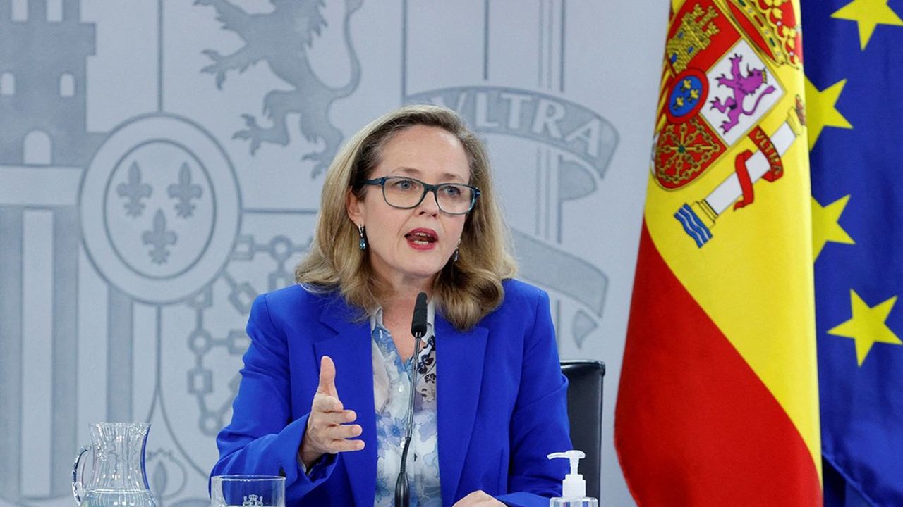 La ministre de l'Economie Nadia Calviño présente un plan de 11 milliards pour soutenir les entreprises.