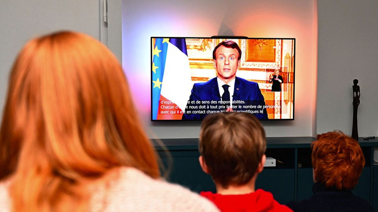« Nous sommes en guerre » avait annoncé Emmanuel Macron le 16 mars 2020, lors de son allocution télévisée annonçant le premier confinement