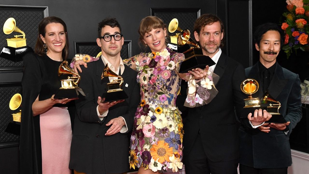 Taylor Swift a reçu pour la troisième fois de sa carrière le prix du meilleur album de l'année.