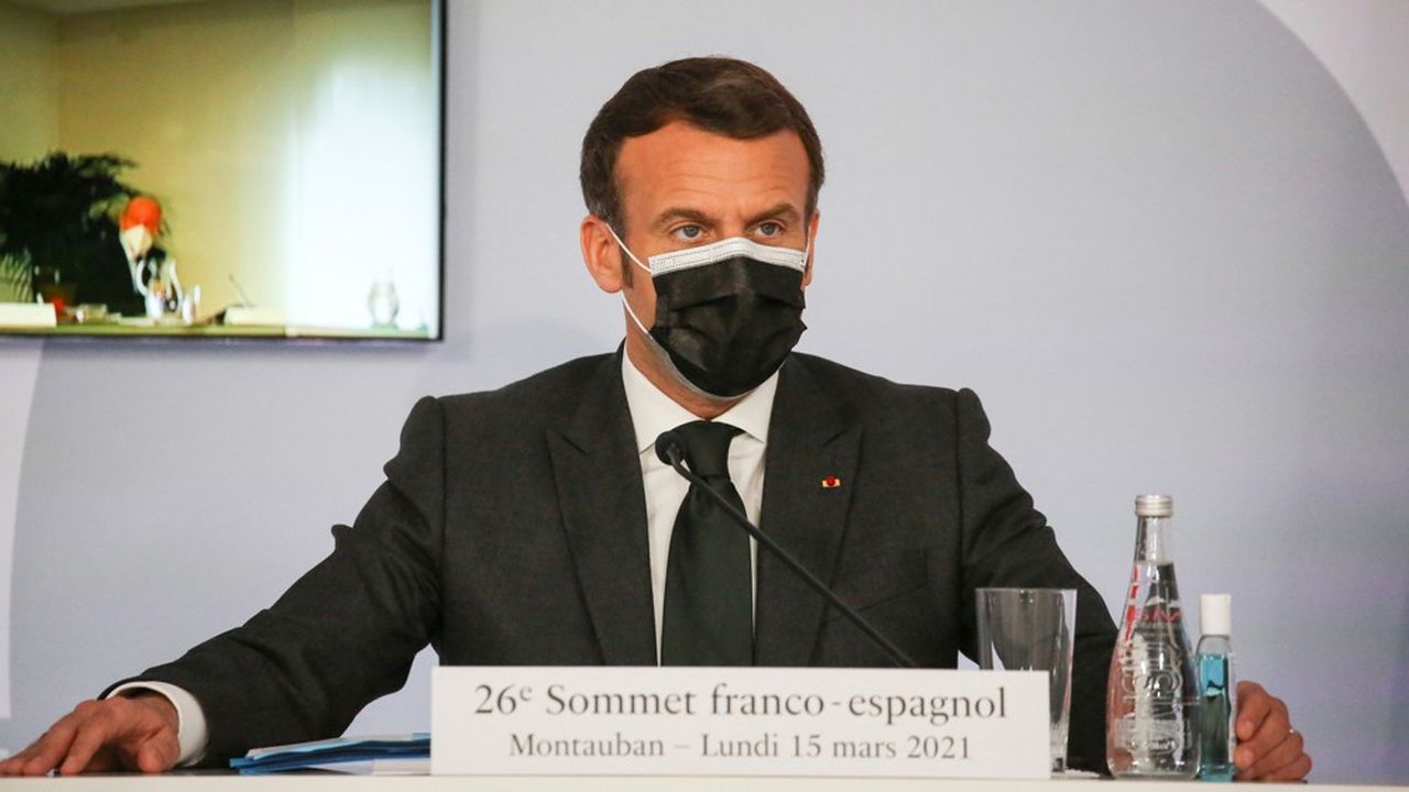 Emmanuel Macron a annoncé ce lundi la suspension « par précaution » de l'utilisation du vaccin AstraZeneca lors de la conférence de presse à l'issue du sommet franco-espagnol à Montauban.