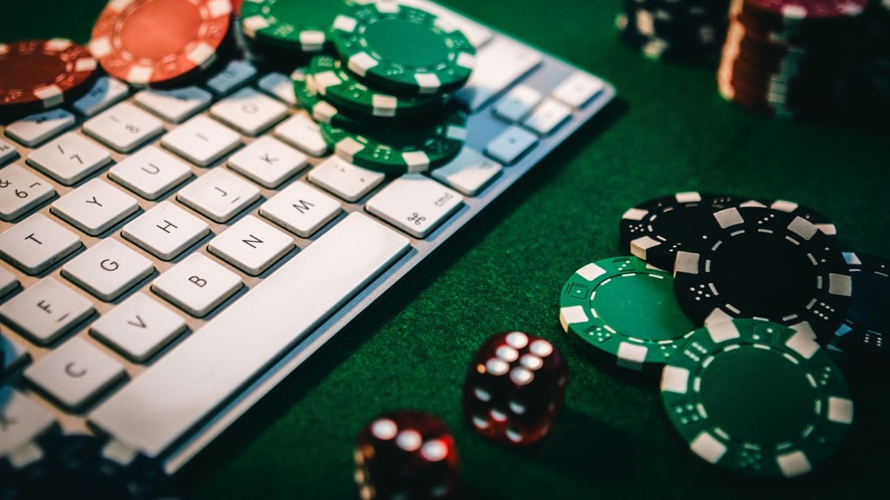 Le poker sur Internet a enregistré un bond de 64 % du produit brut des jeux, à 446 millions d'euros, le précédent record remontant à… 2011.