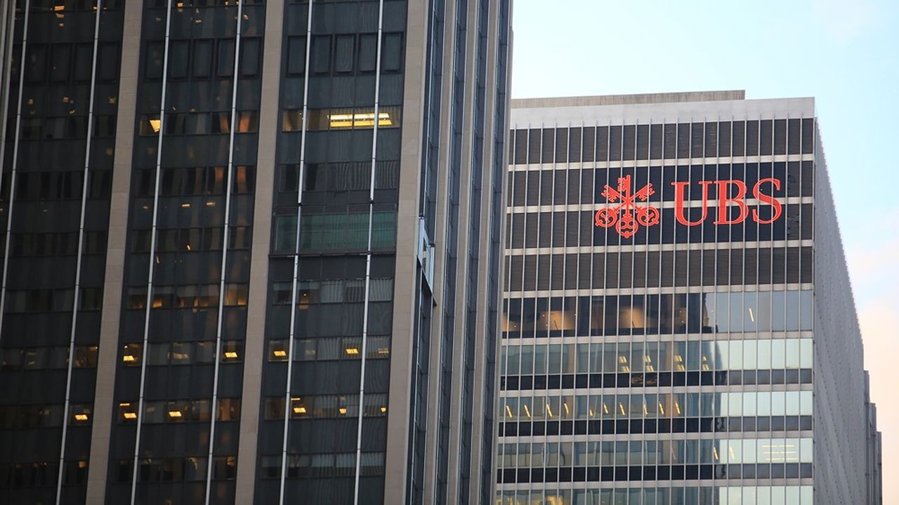 Les avocats d'UBS, Denis Chemla et Hervé Temime, ont demandé la relaxe de la banque suisse.