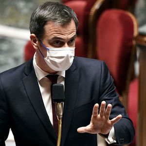 Le ministre de la Santé et des Solidarités, Olivier Véran, a assuré ce mardi à l'Assemblée nationale que la « protection des Français » restait « la boussole » de l'exécutif.