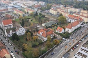 Une vue aérienne de l'ancien hôpital militaire Lyautey depuis l'intersection avenue du Neuhof-rue des Canonniers.