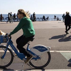 La pandémie a dopé la pratique du cyclisme dans les villes d'Europe.