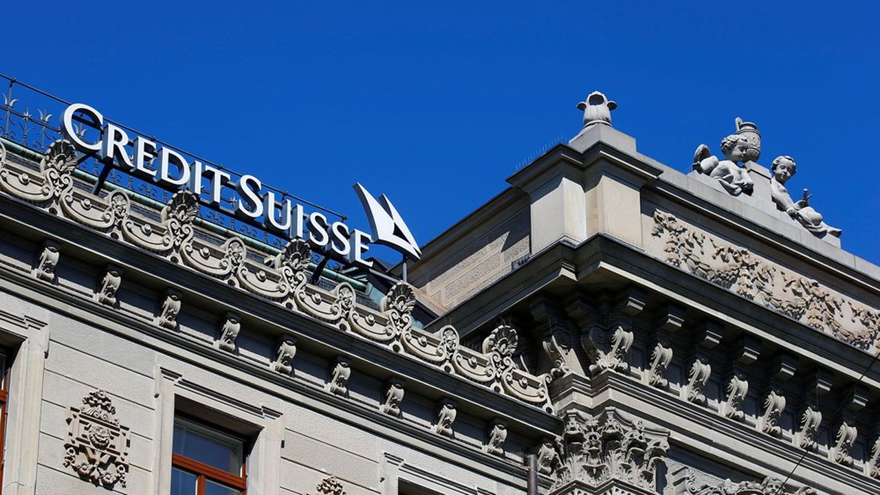 Certains des actionnaires de Credit Suisse demandent que le président renonce à sa rémunération et appellent à voter contre la décharge juridique du conseil.