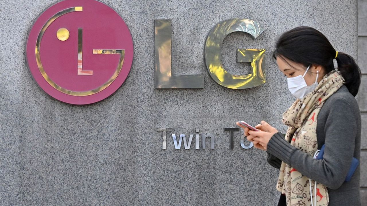 LG a expliqué que son conseil d'administration avait validé l'arrêt, le 31 juillet prochain, de la production et de la vente de smartphones.