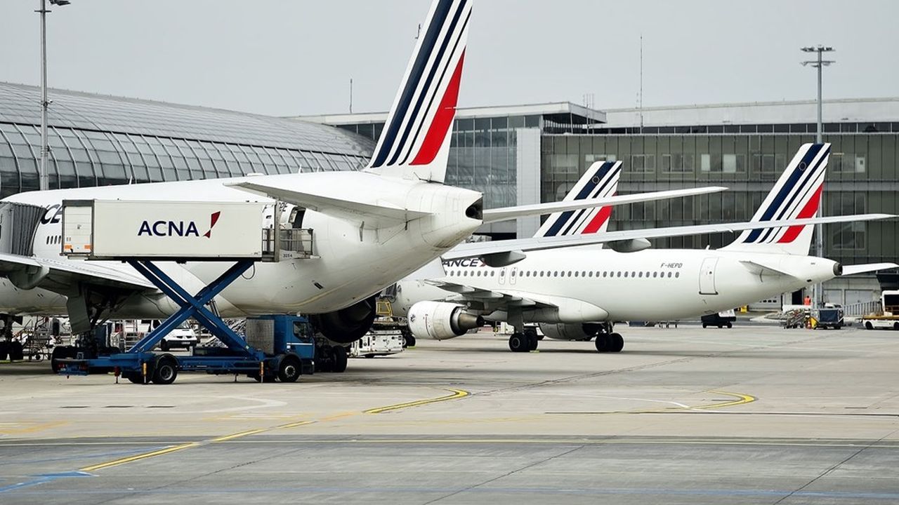 Air France-KLM pourrait accumuler de l'ordre de 13 milliards d'euros de dette entre 2020 et 2023. Pour l'instant, seul un apport de 1 milliard d'euros de fonds propres (hors dette hybride) a été validé.