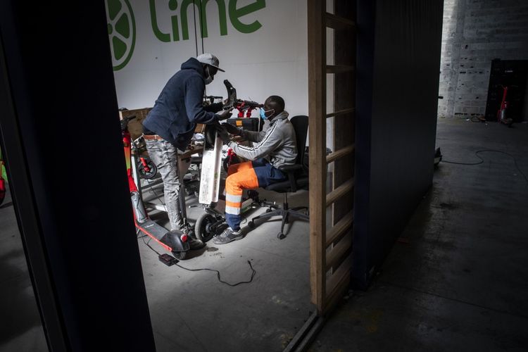 DIAPORAMA : Lime, dans les coulisses de leur entrepôt Parisien