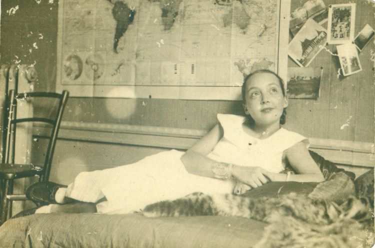 Photographie de famille de Marguerite Duras dans les années 1930, à Vanves.