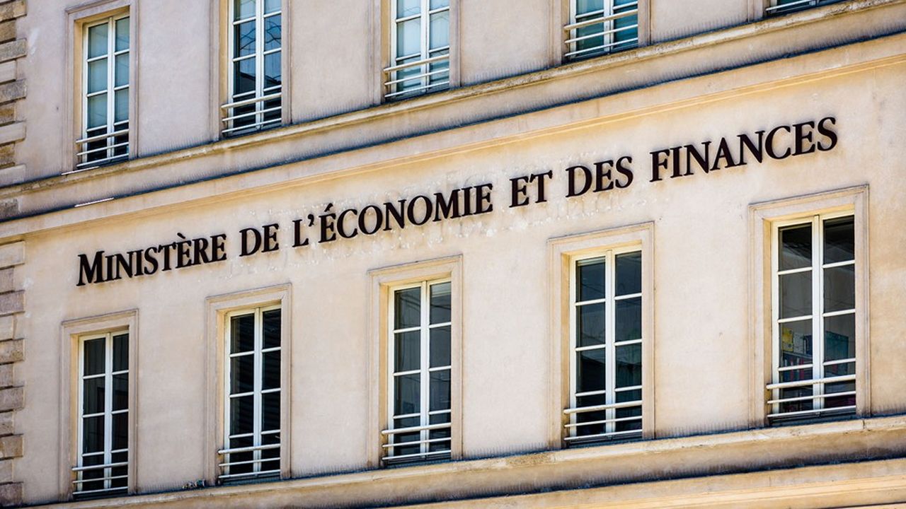Bercy prévoit un déficit s'élevant encore à 5,3 % du PIB en 2022.