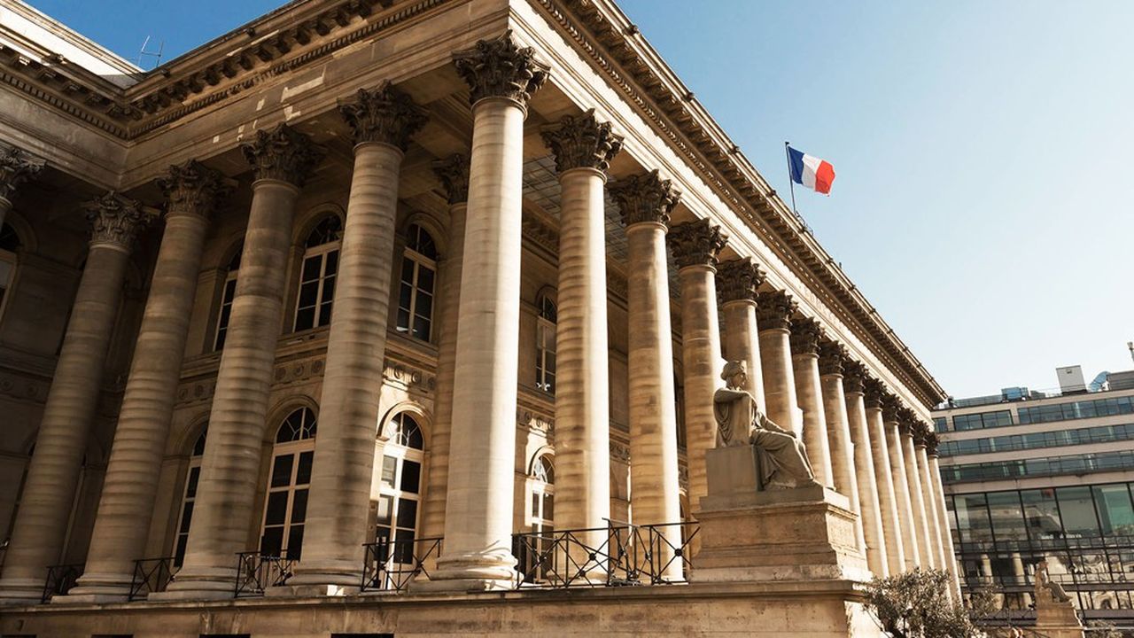 Paris est considéré comme la première place financière mondiale par 1,7 % des professionnels de la finance, Francfort par 0,5 % d'entre eux.