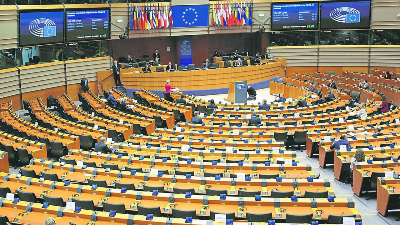 La présidente de la Commission européenne, Ursula von der Leyen, lors d'un discours au Parlement européen, le 26 mars 2020 à Bruxelles.