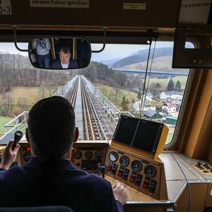 Un train expérimental de Thales sur une ligne allemande. La société explore divers degrés d'automatisation des convois.