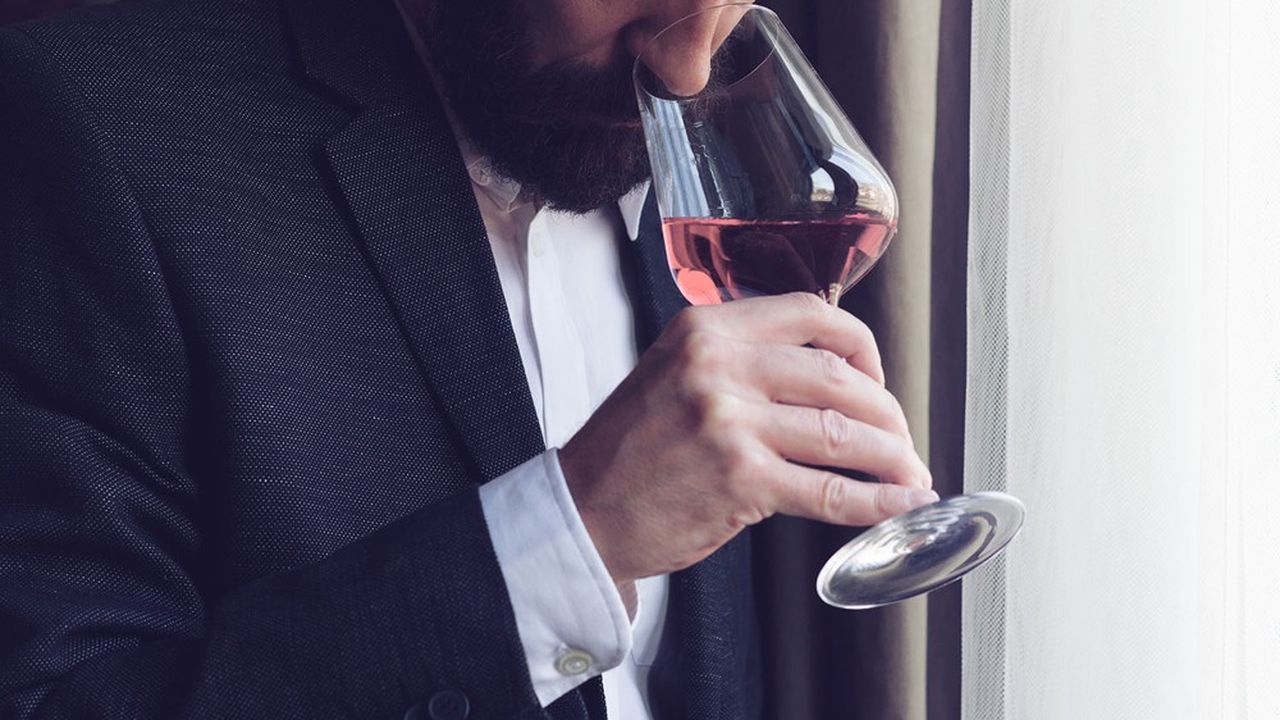 L'anosmie, qui peut être causée par différentes maladies infectieuses, a déjà touché 13 % des « nez » du vin.