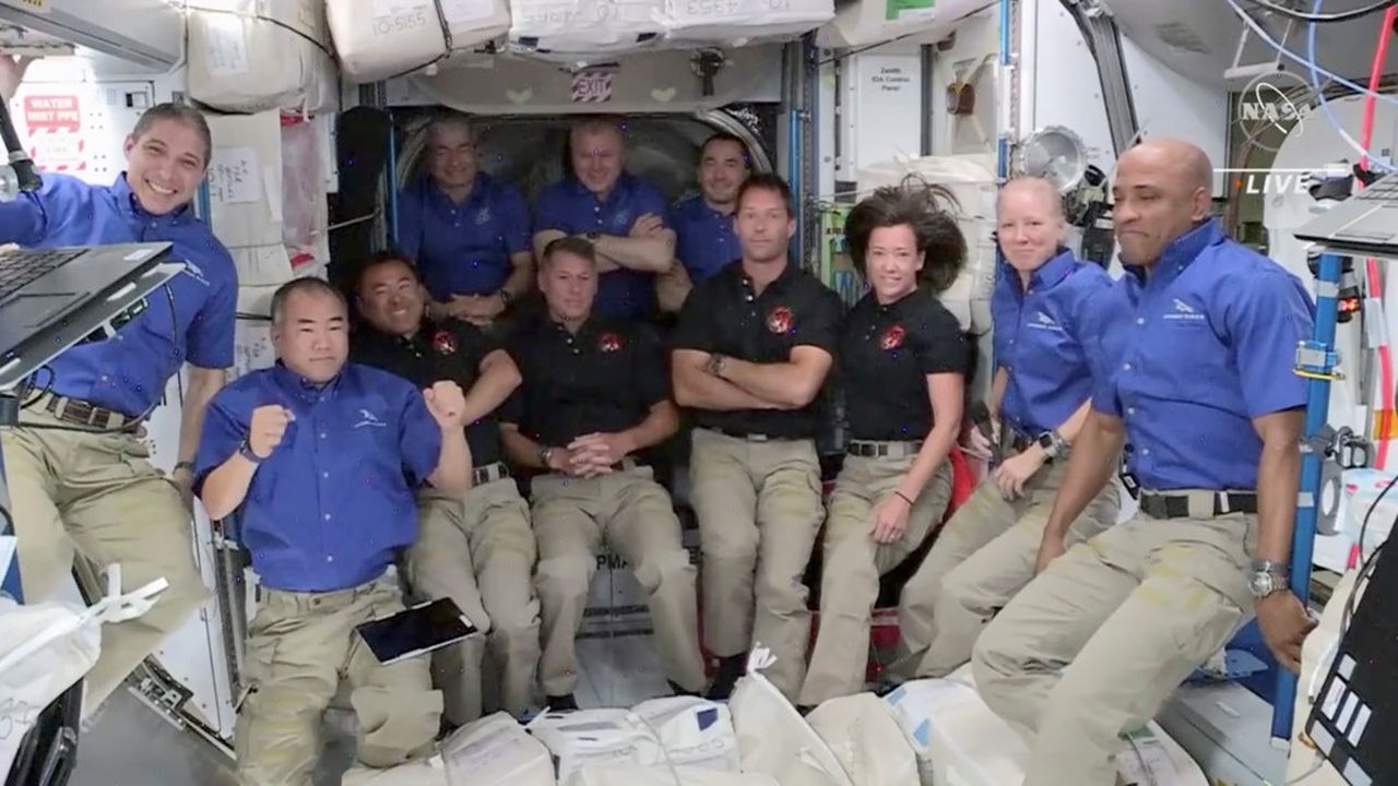 Les sept astronautes présents dans la Station spatiale internationale (ISS) viennent d'accueillir Thomas Pesquet et ses trois coéquipiers, les Américains Shane Kimbrough et Megan McArthur et le Japonais Akihiko Hoshide.