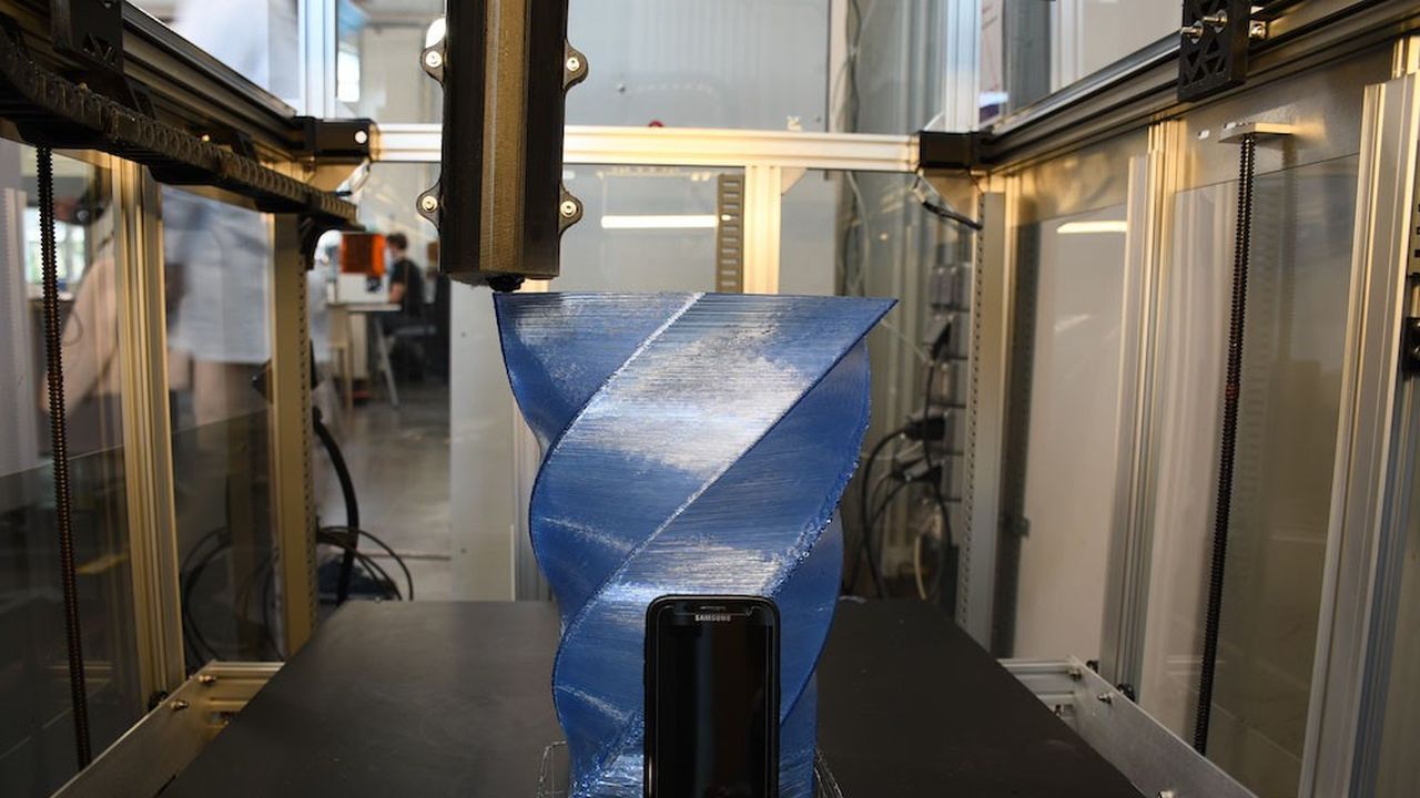 L'imprimante 3D open source Gigabot X est capable d'utiliser des granulés comme matière première sans passer par le stade du filament.