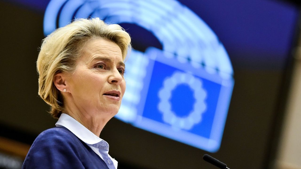 Ursula von der Leyen accuse la Turquie de lui avoir fait subir un affront protocolaire en raison de son sexe. Elle promet de nouvelles initiatives en Europe en faveur des droits des femmes.