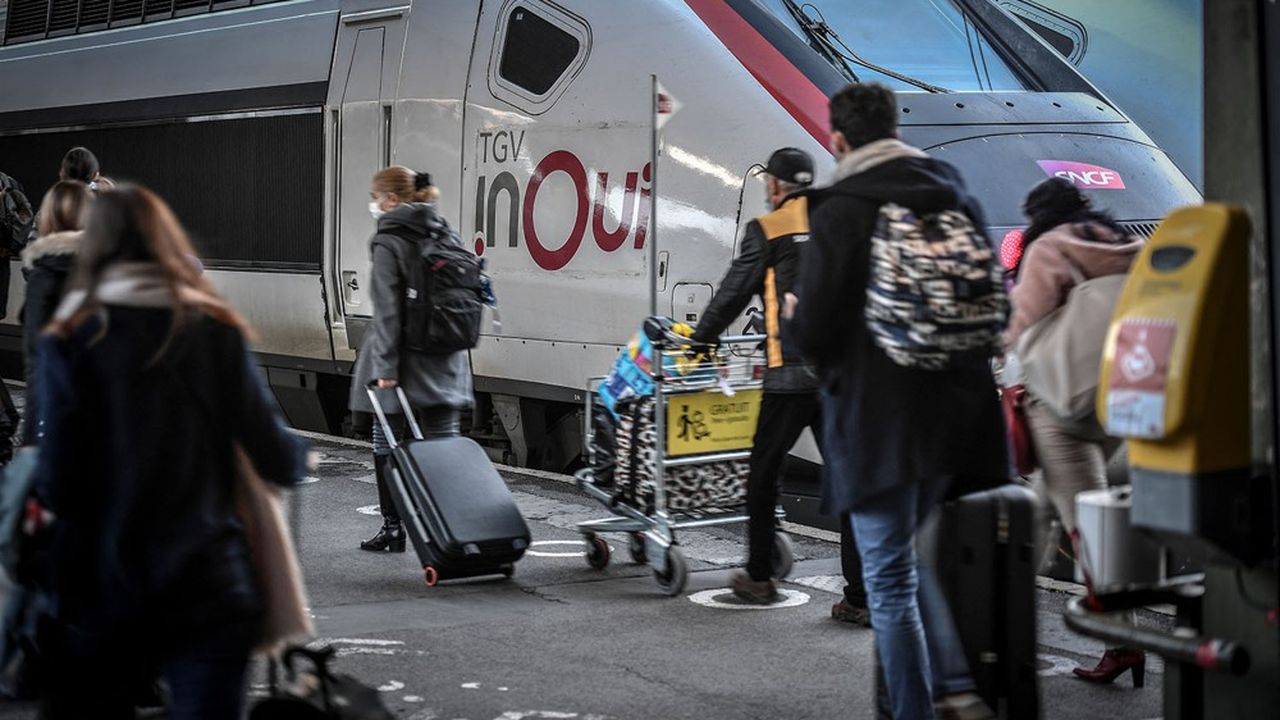 La SNCF va passer de 4 TGV sur 10 actuellement en circulation à « 8 TGV sur 10 en moyenne » à partir du 7 mai.