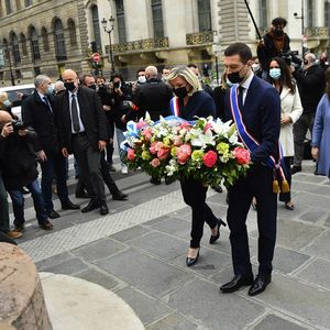 Marine Le Pen et Jordan Bardella ont déposé la traditionnelle gerbe de fleurs aux pieds de la statue de Jeanne d'Arc à Paris ce samedi 1er mai.