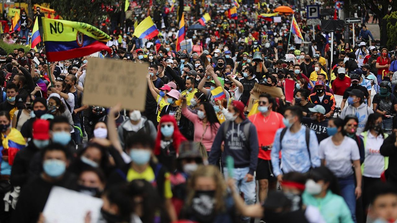 Des manifestations d'ampleur contre le projet de réforme fiscale secouent la Colombie depuis mercredi dernier