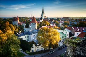 Rallinn, capitale de l'Estonie. Le petit pays baltique se pose en leader dans le numérique et dans la cybersécurité en Europe. Le gouvernement souhaite, malgré la pandémie, continuer à accueillir les talents étrangers.