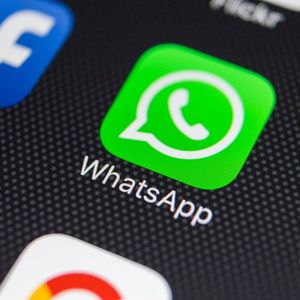 WhatsApp a été racheté par Facebook en 2014 moyennant 22 milliards de dollars.