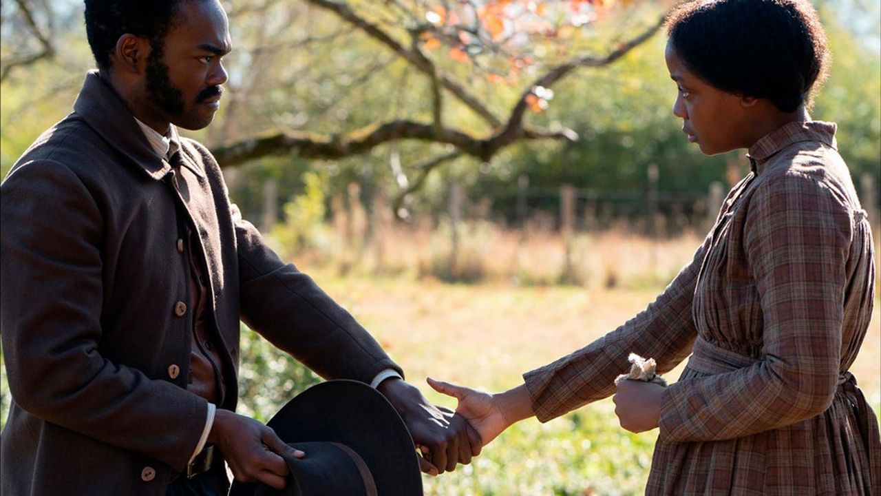William Jackson Harper (Royal) et Thuso Mbedu (Cora) dans « The Underground Railroad ».