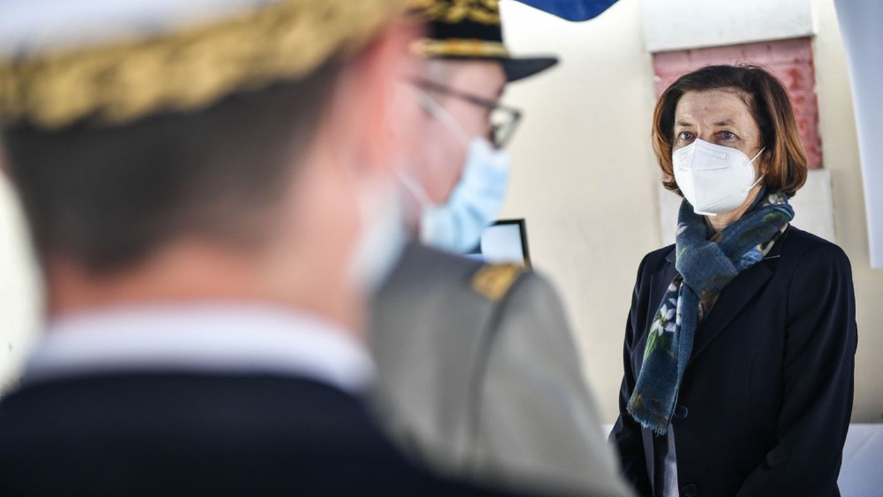 Pour la ministre de la Défense, Florence Parly, la nouvelle tribune de militaires n'est qu'une « grossière machination politique ».