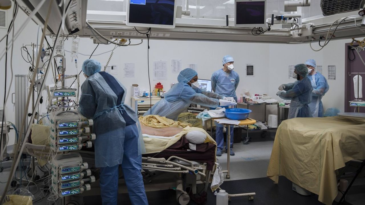 Les hôpitaux français continuent de se vider de leurs malades du Covid-19.