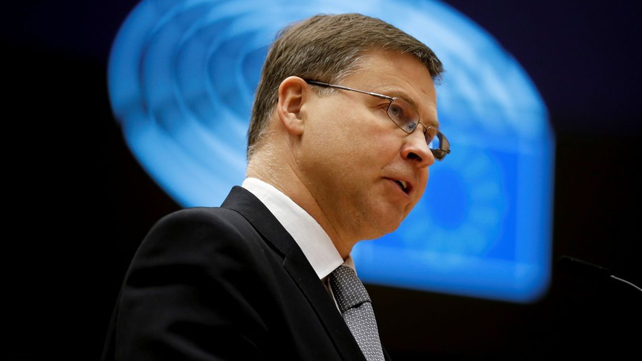 Pour Valdis Dombrovskis, le vice-président de la Commission européenne, la levée partielle et temporaire des droits de propriété intellectuelle sur les vaccins n'est pas à la hauteur du problème.