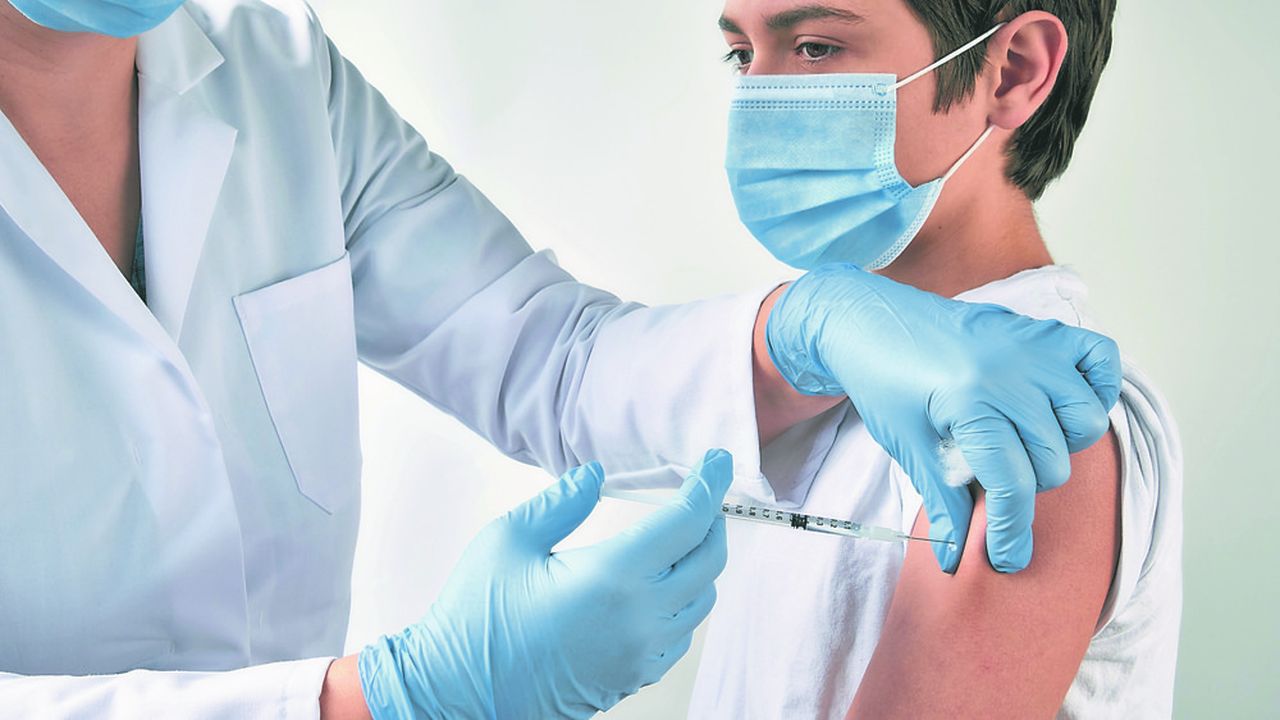 Le vaccin de Moderna est efficace à 100 % chez les adolescents, comme le vaccin de Pfizer BioNTech, déjà autorisé aux Etats-Unis.