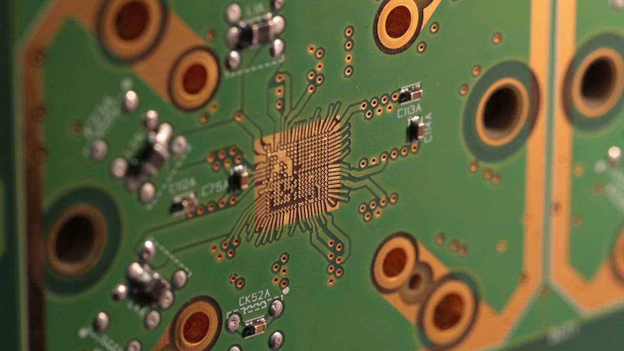 Le groupe de microélectronique conçoit et produit des interfaces servant à tester les semi-conducteurs.