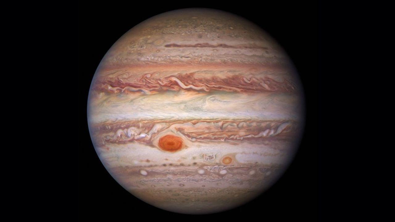 La planète Jupiter est 378 fois plus massive que la Terre.