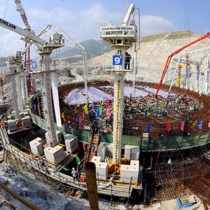 EDF apporte son support à la construction, l'étude des modifications, la prise en compte du retour d'expérience issu du parc nucléaire, jusqu'à l'exploitation du réacteur de Taishan, tête de série des EPR.
