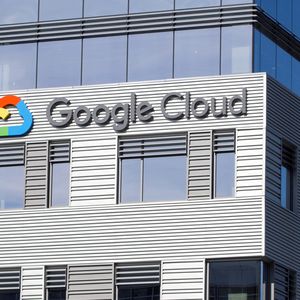Google est le troisième acteur mondial du cloud, la location d'infrastructures informatiques de stockage et de calcul à distance, derrière Amazon et Microsoft.