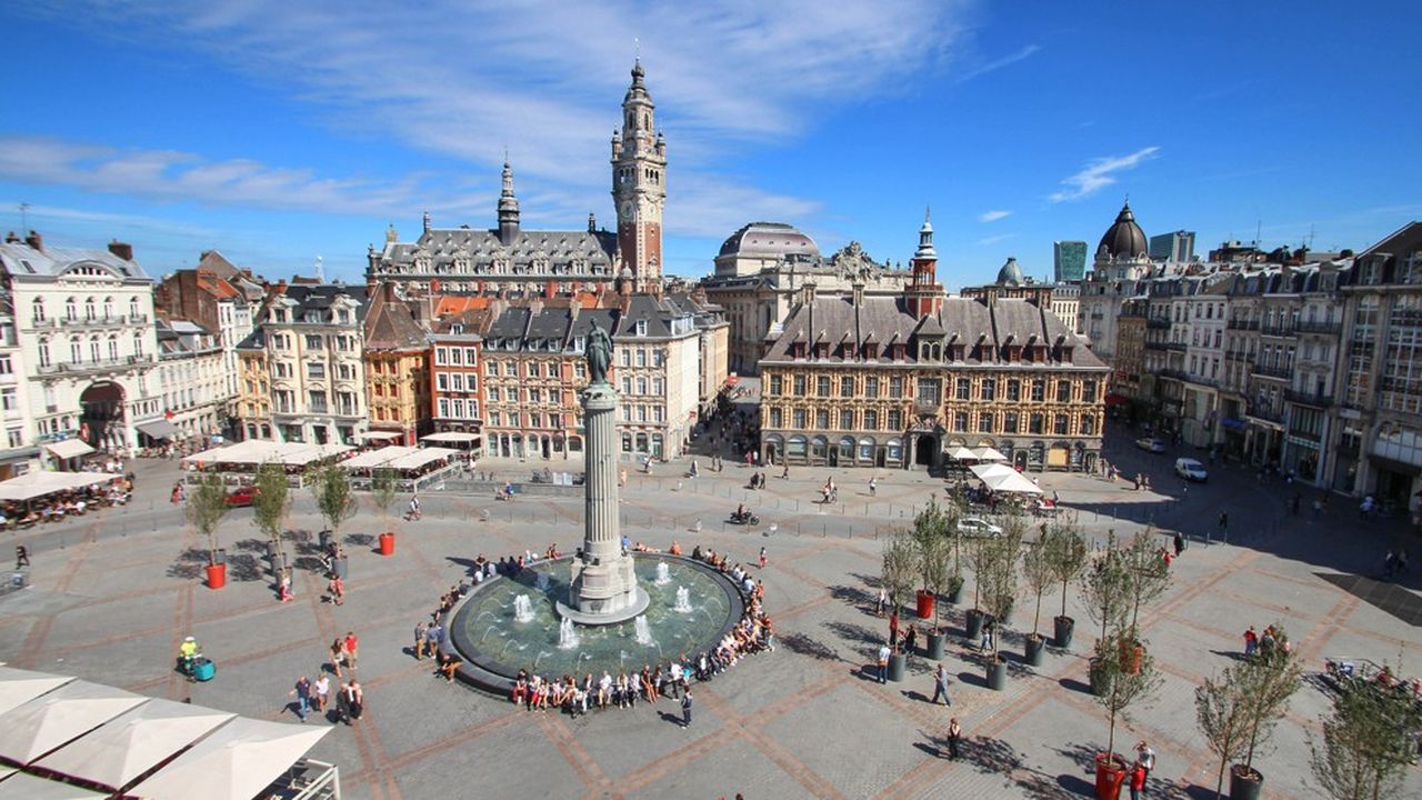 La place principale de Lille dans les Hauts-de-France.