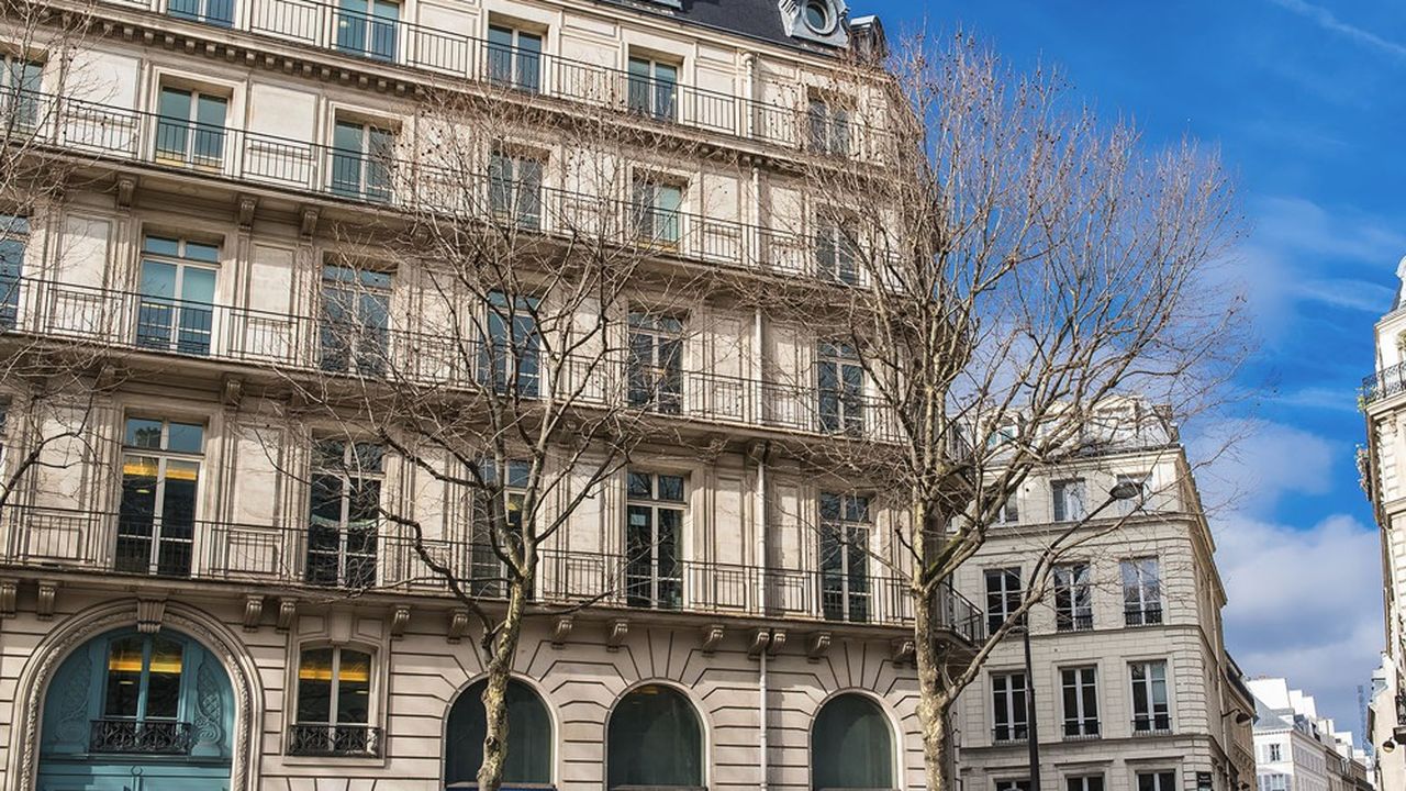 Présent à Paris et dans 80 autres pays, le cabinet d'avocats d'affaires Dentons ne compte pas moins de 20.000 avocats.