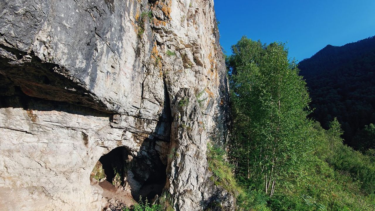 La grotte de Denisova, dans les montagnes de l'Altaï.