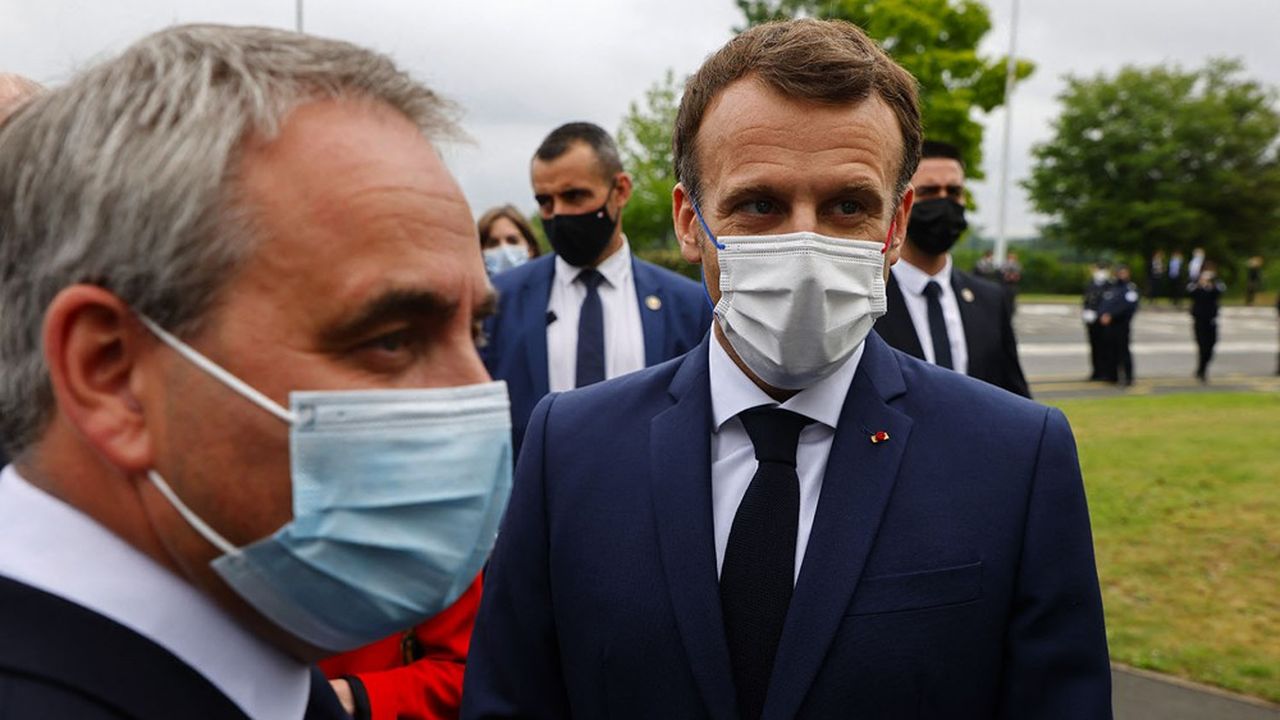 Xavier Bertrand et Emmanuel Macron se sont retrouvés ce lundi matin à Douai, sur le site industriel de Renault.