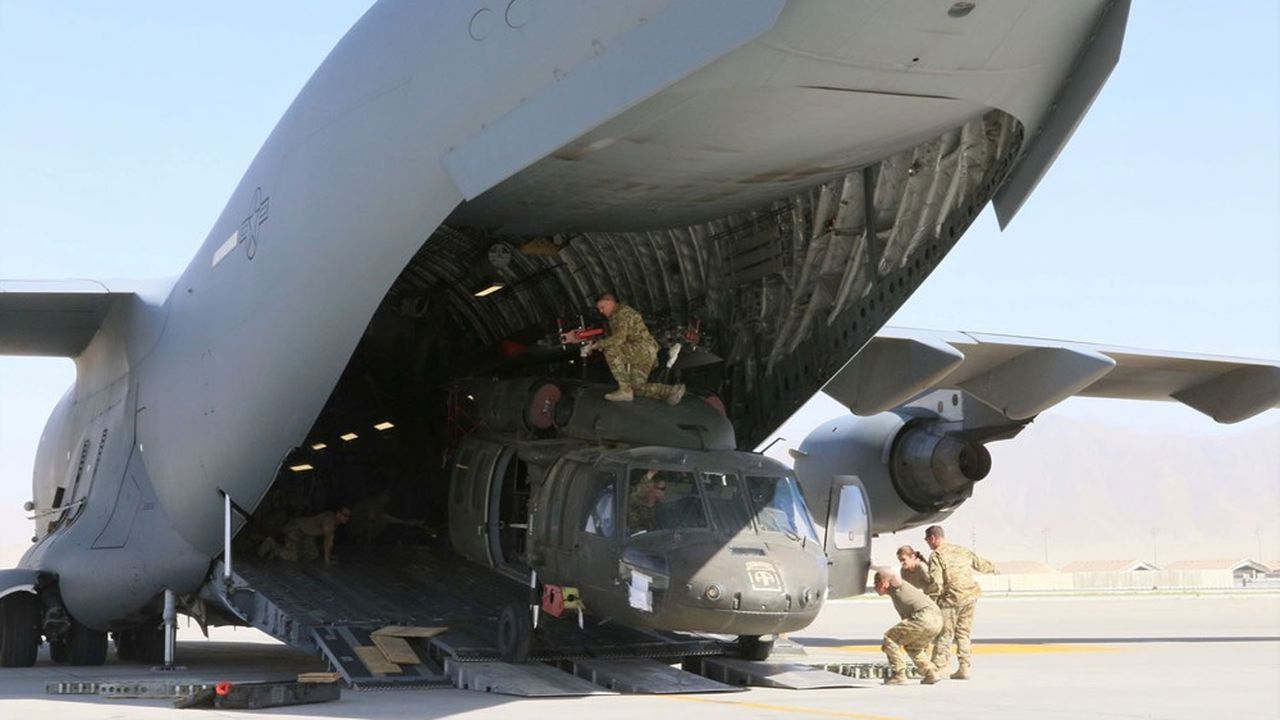 Des centaines de rotations d'avions cargo ont permis aux forces américaines de retirer leurs troupes d'Afghanistan avec deux mois d'avance sur le calendrier fixé par la Maison Blanche.