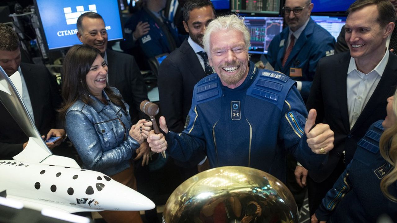 Richard Branson, ici en astronaute, pour les débuts de Virgin Galactic, à Wall Street en 2019.