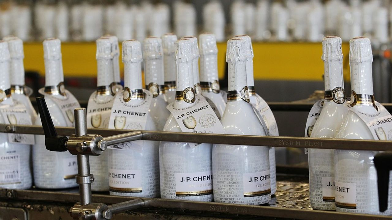 Le groupe Grands Chais de France détient la marque française de vin la plus vendue au monde avec J.P. Chenet.