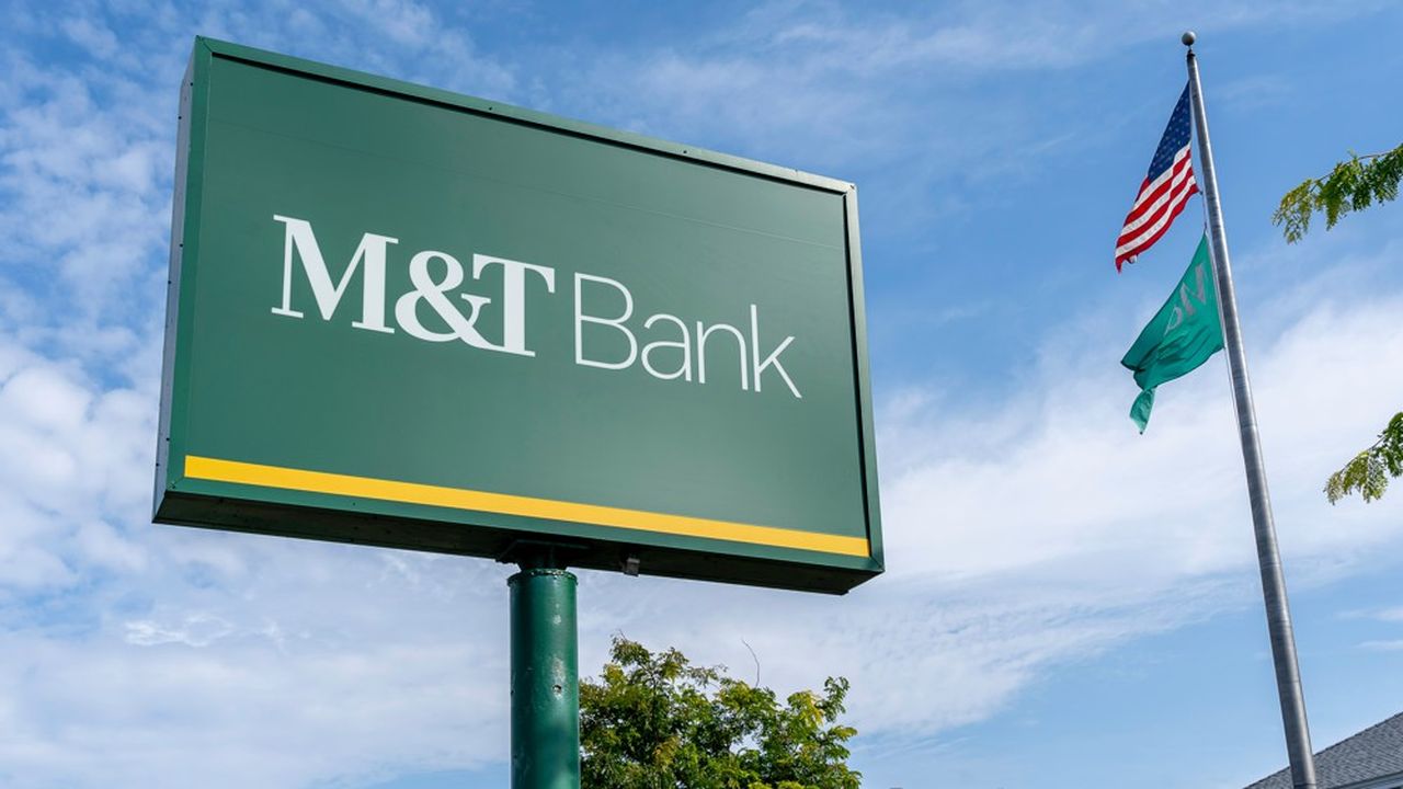 M & T Bank a racheté People's United Financial pour plus de 7 milliards de dollars en mai dernier.