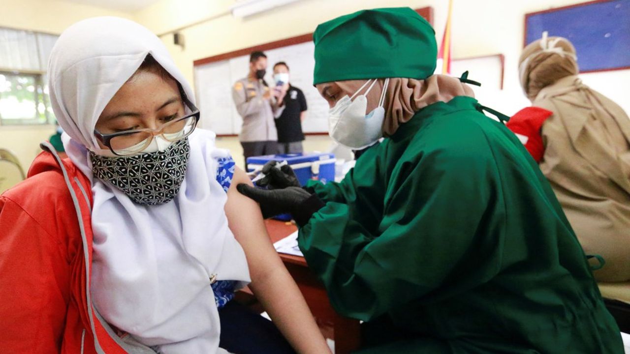 Pour les épidémiologistes, les données officielles du gouvernement indonésien dissimulent une crise bien plus grave.