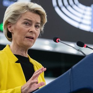 Si l'affaire Pegasus est avérée, « c'est complètement inacceptable », a déclaré la présidente de la Commission européenne, Ursula von der Leyen, soulignant que « la liberté de la presse est une valeur centrale de l'Union européenne ».